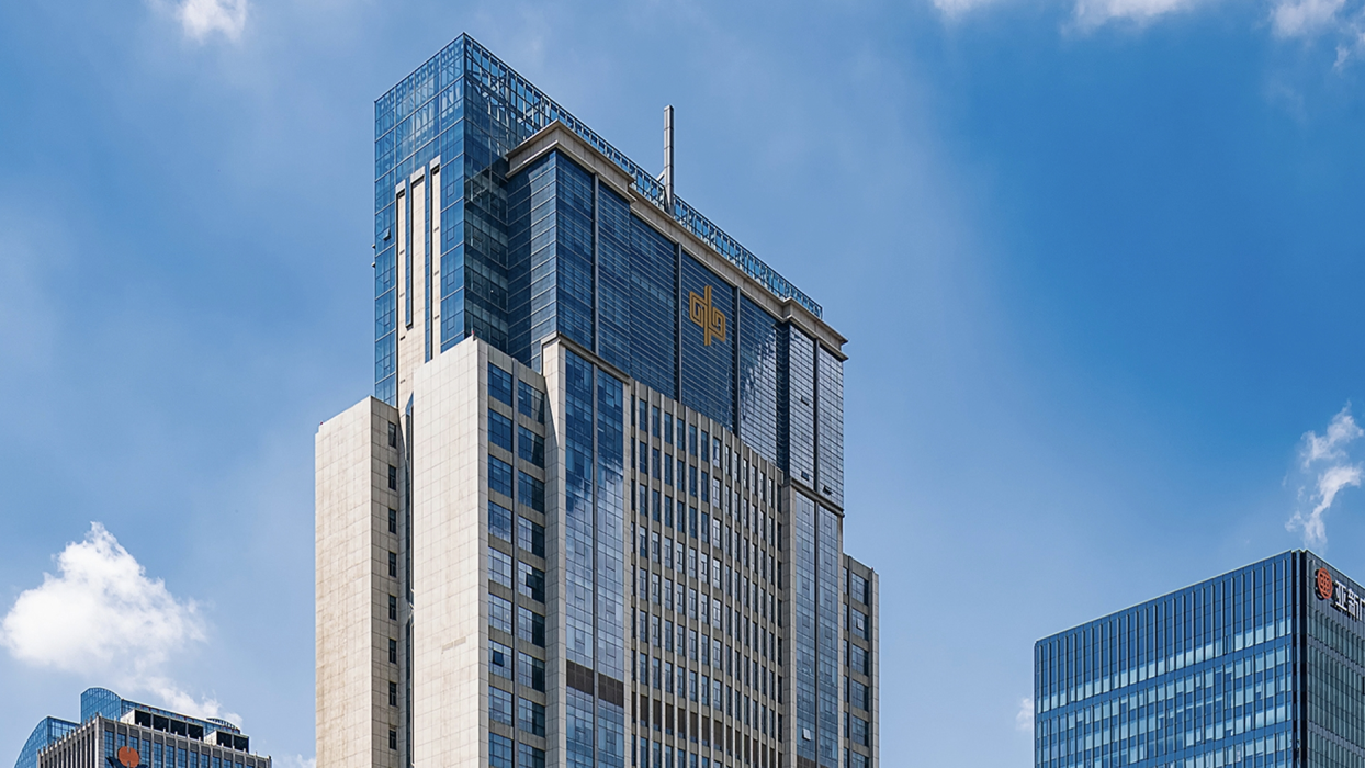 竞逐时代发展，数智跃升提速